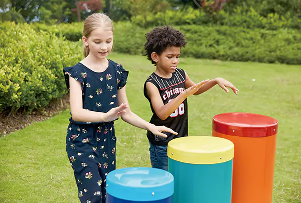 Precauções para o uso de equipamentos de playground infantil ao ar livre em áreas residenciais