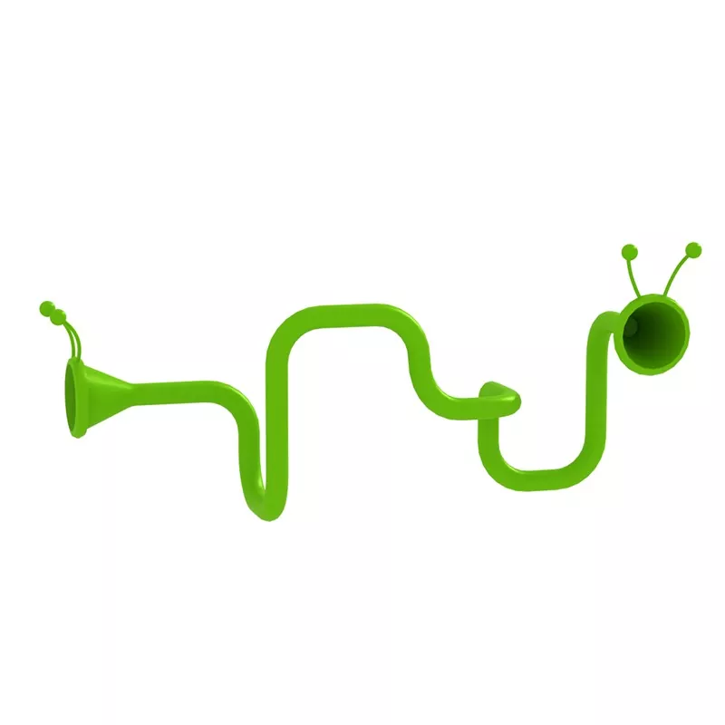 Playground Tomando tubo